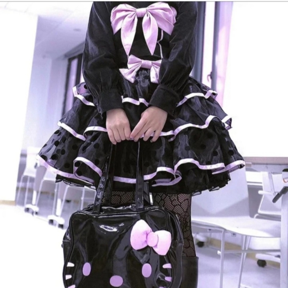Hello Kitty Hand Bag π€β¨π - Picture 6 of 6